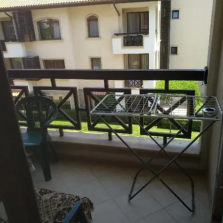 Oasis With 1 Bedroom Nat Lozenets